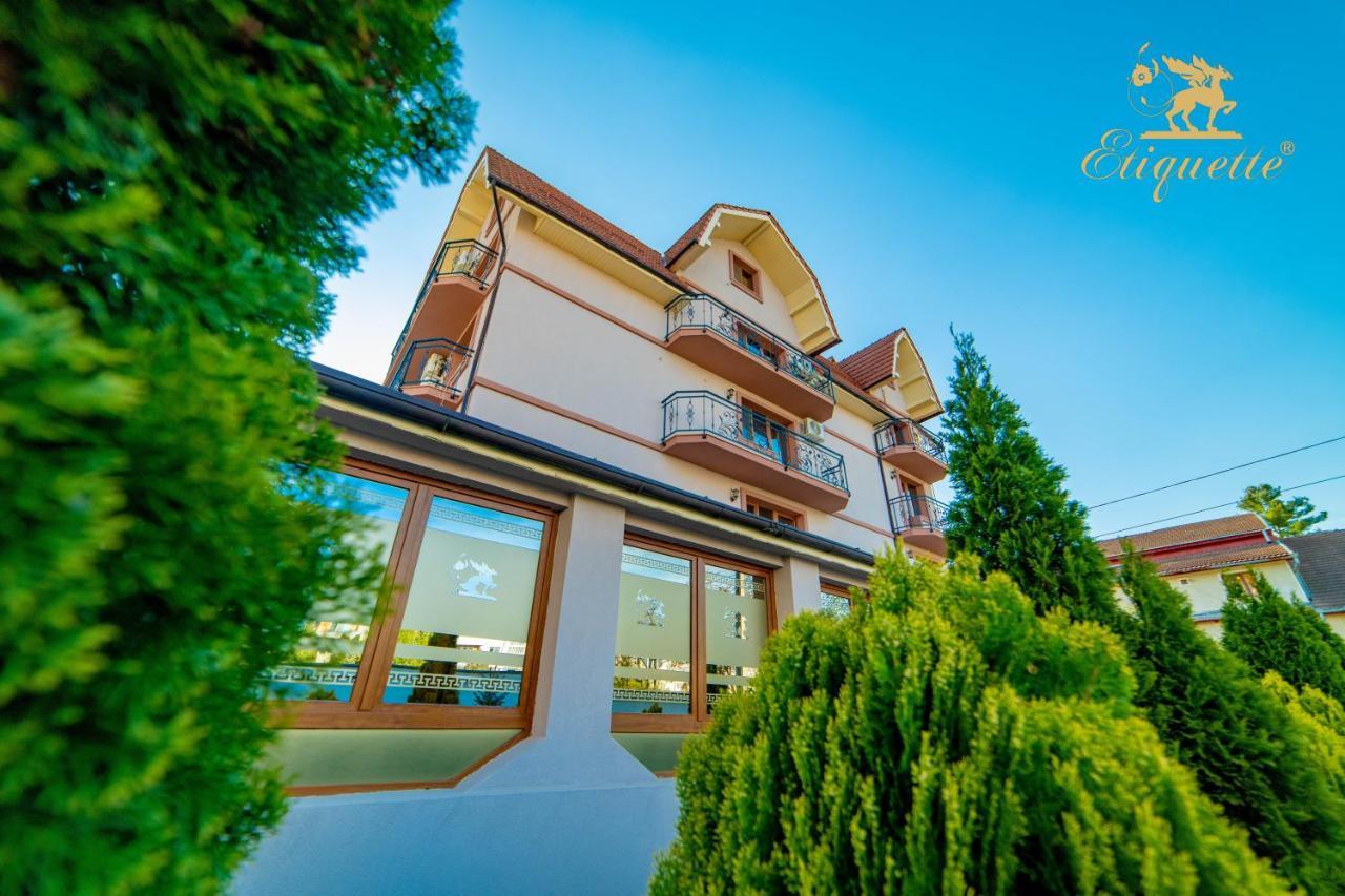 Villa Etiquette Deva Exterior photo